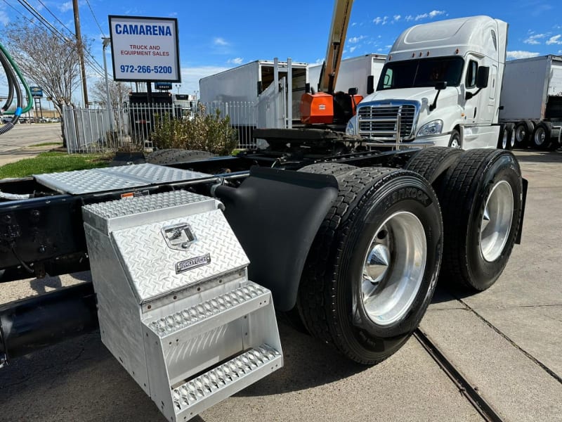 Freightliner CASCADIA SLEEPER 2015 price $34,900