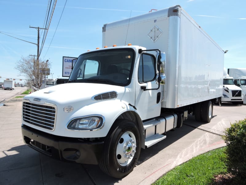 Freightliner M2 24 FT BOX TRUCK W/ LIFTGATE 2014 price $34,900