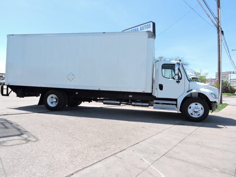 Freightliner M2 24 FT BOX TRUCK W/ LIFTGATE 2014 price $34,900