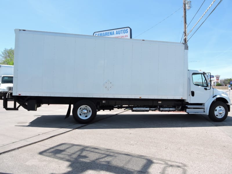 Freightliner M2 24 FT BOX TRUCK W/ LIFTGATE 2014 price $34,900