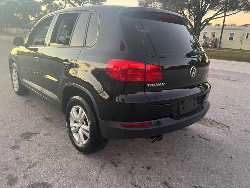 Volkswagen Tiguan 2014 price $6,999