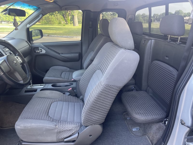 Nissan Frontier 2010 price $9,999