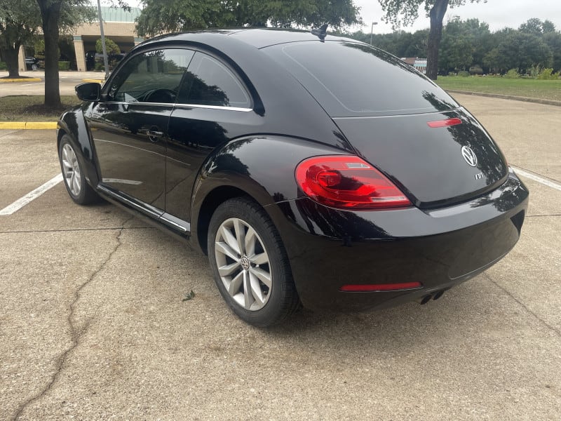 Volkswagen Beetle Coupe 2013 price $12,999