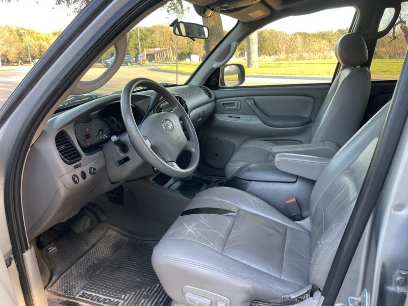 Toyota Sequoia 2003 price $6,999