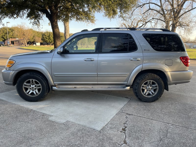 Toyota Sequoia 2003 price $6,999