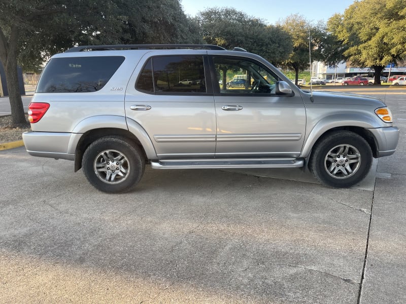 Toyota Sequoia 2003 price $6,999