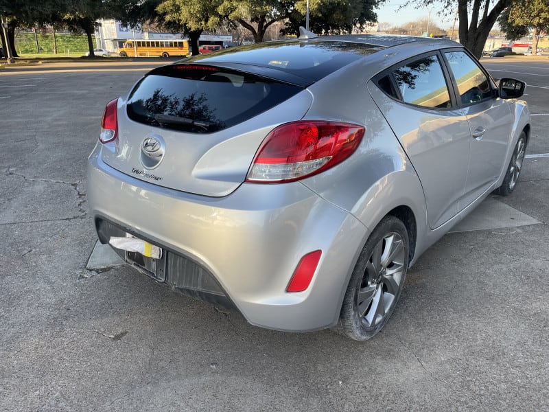 Hyundai Veloster 2016 price $7,950