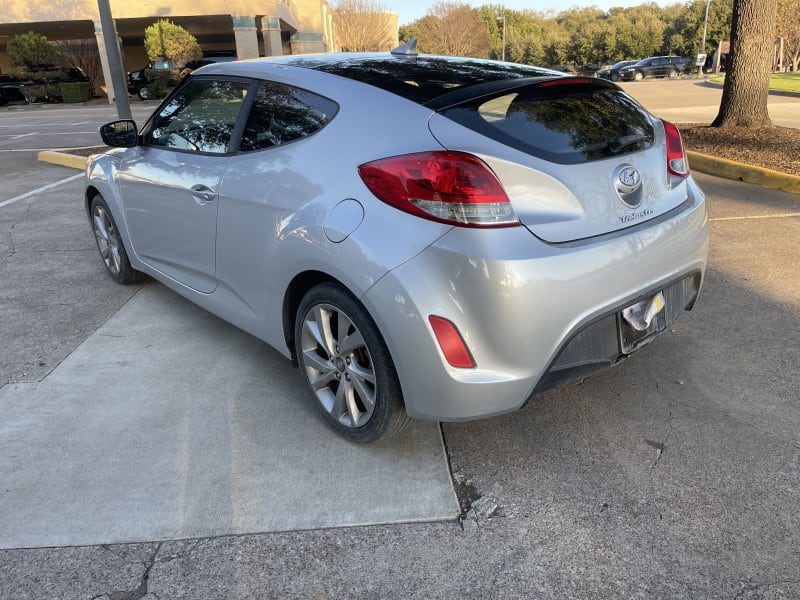 Hyundai Veloster 2016 price $7,950