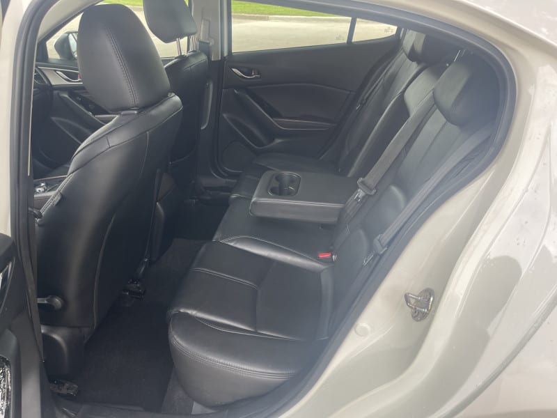 Mazda Mazda3 5-Door 2018 price $13,999