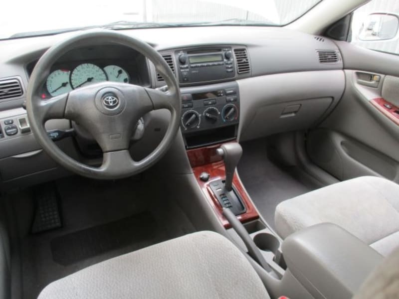 Toyota Corolla LE 4D Sedan 2004 price $5,990