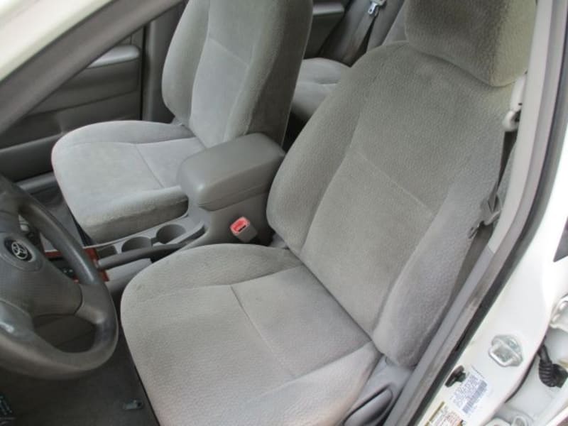 Toyota Corolla LE 4D Sedan 2004 price $5,990