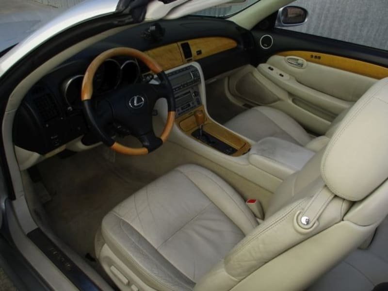 Lexus SC430 Convertible 2002 price $8,500