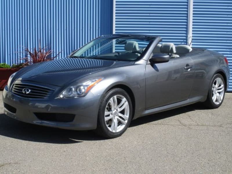 Infiniti G37 Convertible 2010 price $8,990