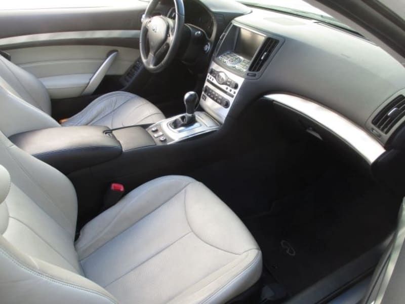 Infiniti G37 Convertible 2010 price $8,990