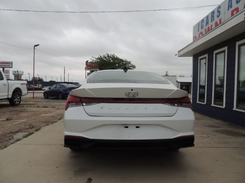 Hyundai Elantra 2022 price $15,995