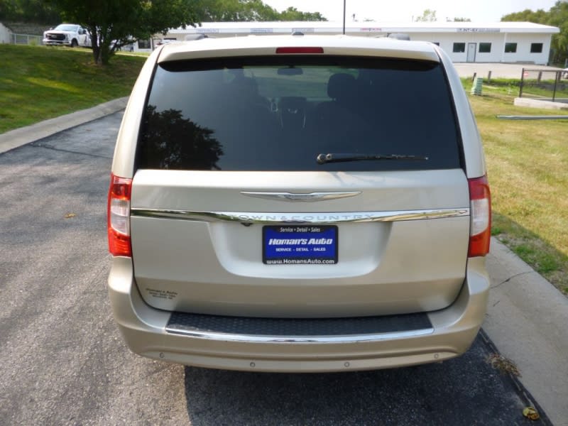 CHRYSLER TOWN & COUNTRY 2012 price $5,999