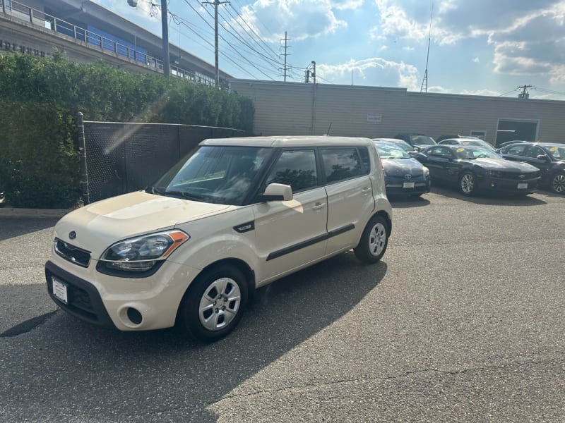 Kia Soul 2013 price $8,995