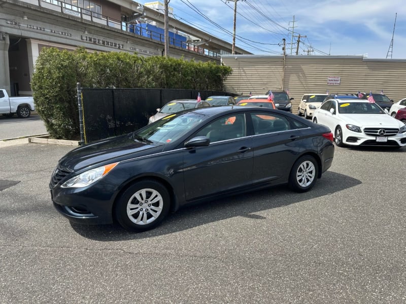 Hyundai Sonata 2013 price $9,995