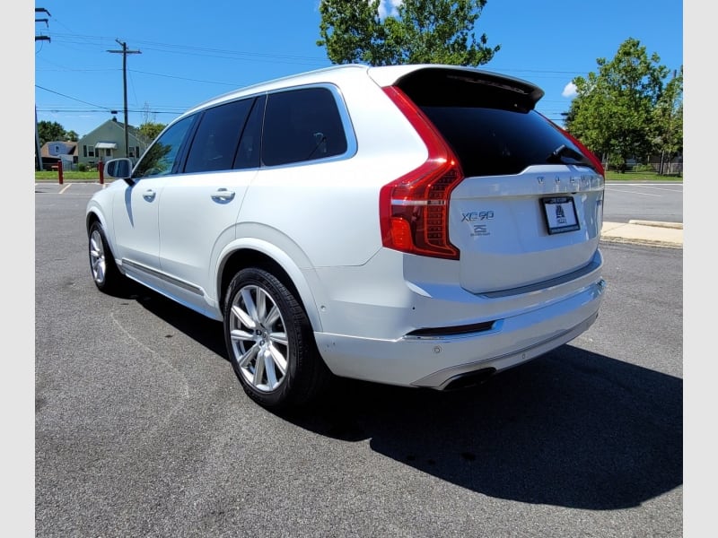 Volvo XC90 2016 price $18,999