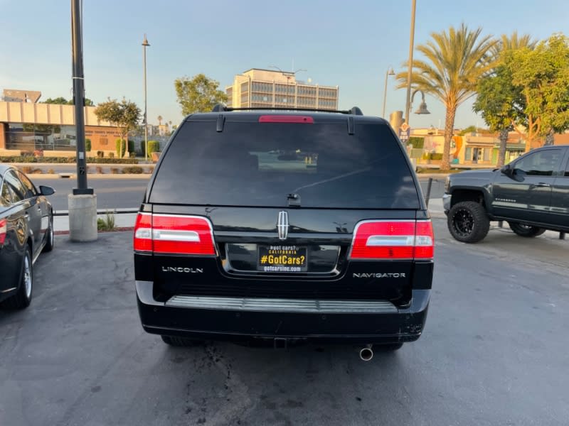 Lincoln Navigator 2013 price $12,375 Cash