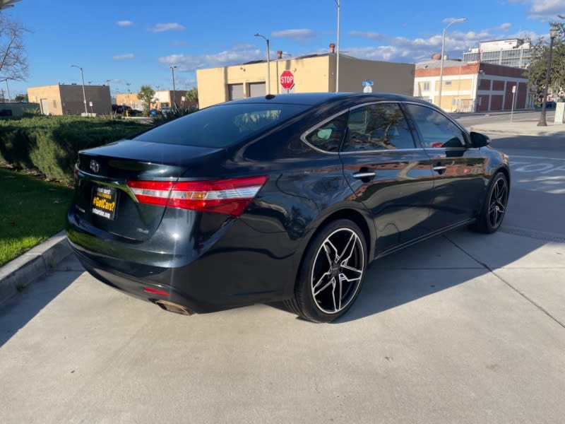 Toyota Avalon 2015 price $12,300 Cash