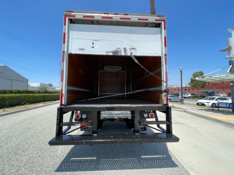 Freightliner M2 2015 price $35,300 Cash