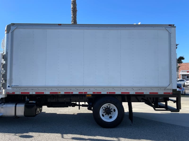 Freightliner M2 2016 price $35,300 Cash