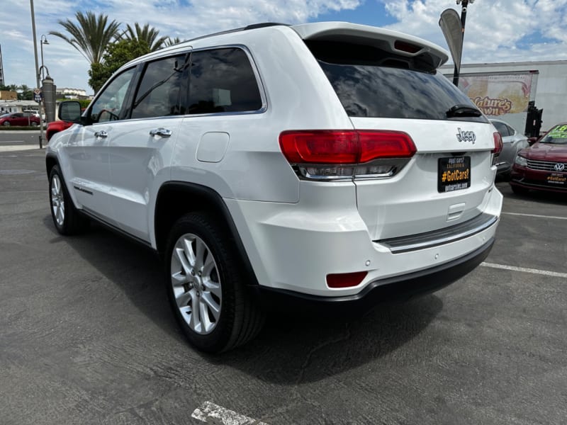 Jeep Grand Cherokee 2017 price $21,500 Cash