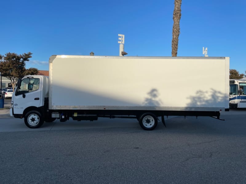 Hino 195 BOX TRUCK 2019 price $30,300 Cash