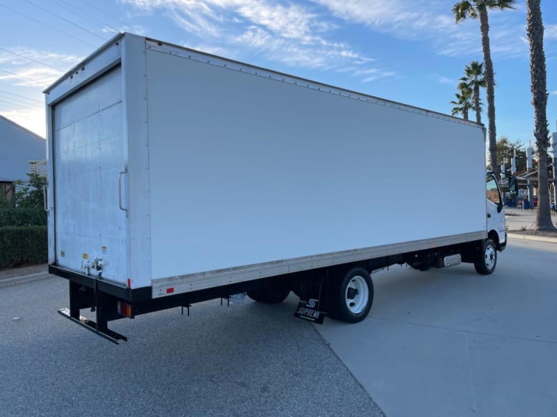 Hino 195 BOX TRUCK 2019 price $30,300 Cash