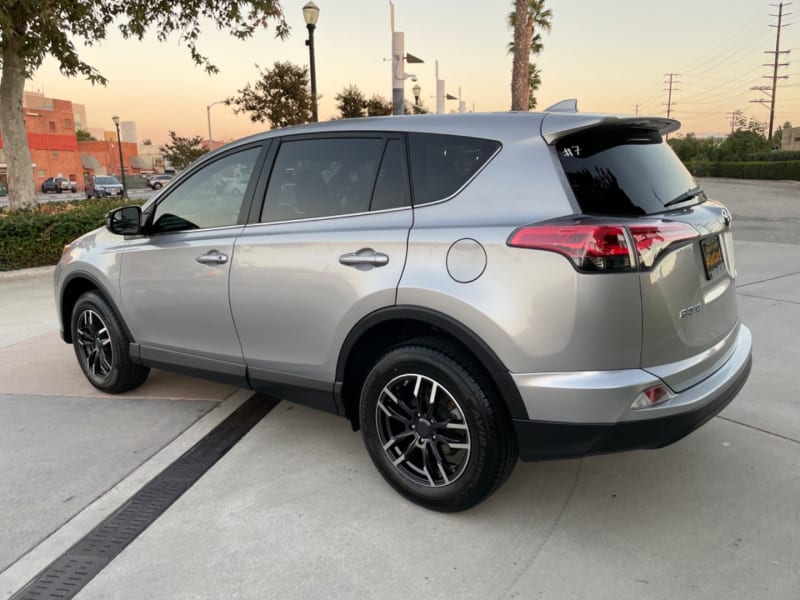 Toyota RAV4 2018 price $17,000 Cash