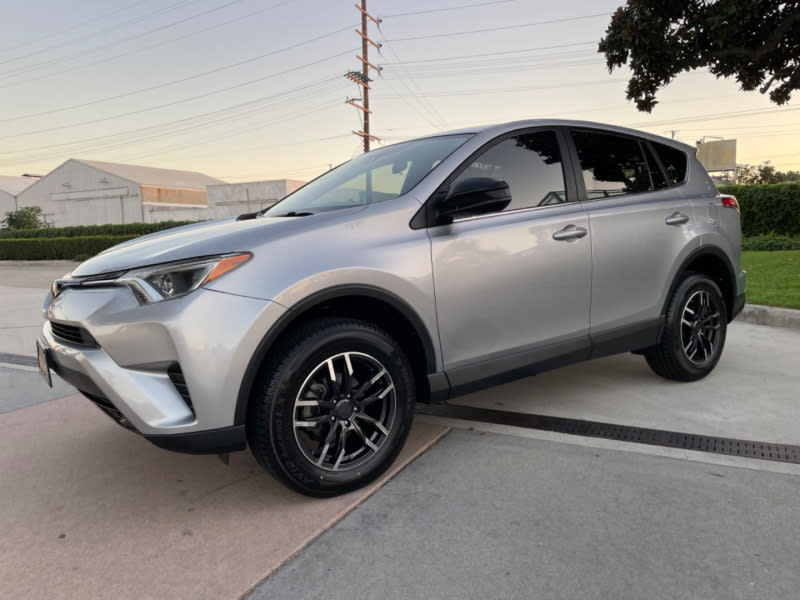 Toyota RAV4 2018 price $18,400 Cash