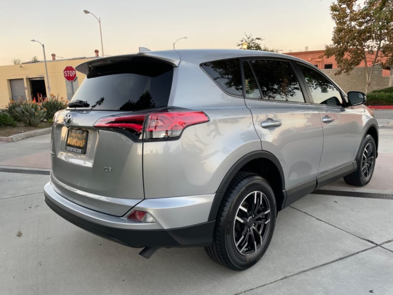 Toyota RAV4 2018 price $18,400 Cash