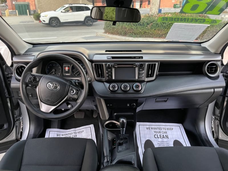 Toyota RAV4 2018 price $18,400 Cash