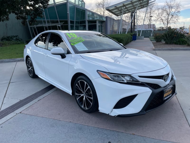 Toyota Camry 2019 price $17,920 Cash