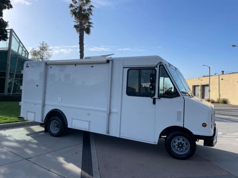 Ford Econoline Commercial Cutaway 2002 price $17,300 Cash