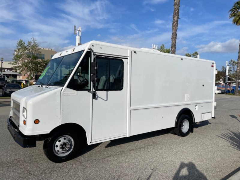 Ford Econoline Commercial Cutaway 2002 price $17,900 Cash