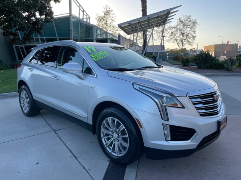 Cadillac XT5 2017 price $15,300 Cash