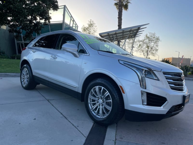 Cadillac XT5 2017 price $15,300 Cash