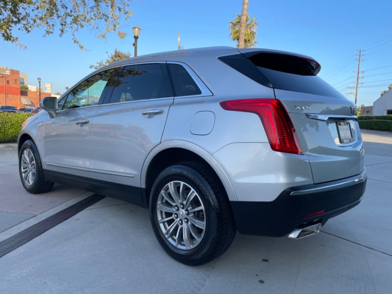 Cadillac XT5 2017 price $15,300 Cash