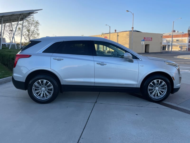 Cadillac XT5 2017 price $15,300 Cash