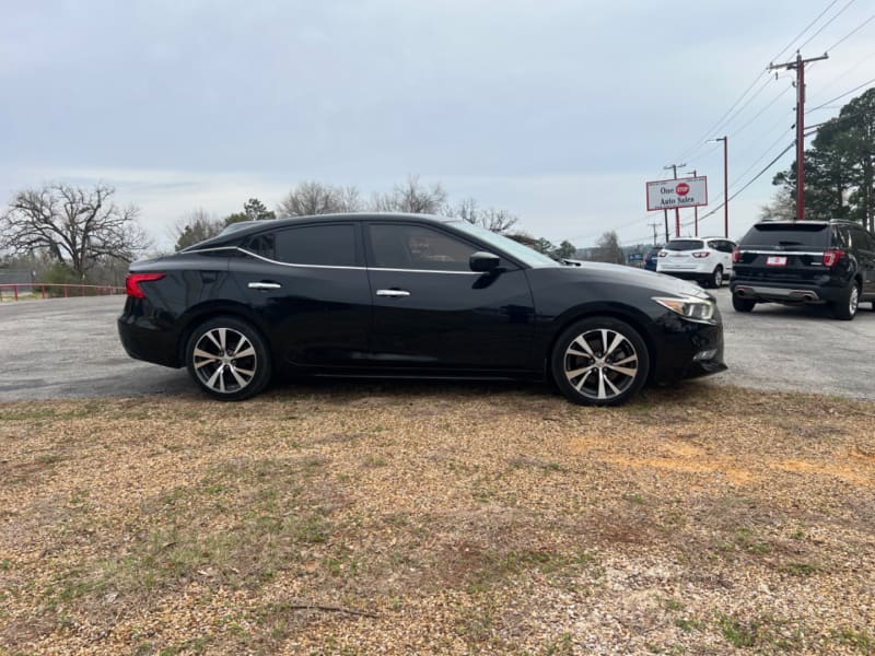 Nissan Maxima 2017 price $12,500