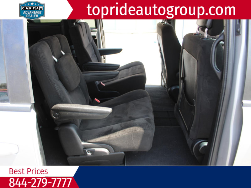 Dodge Grand Caravan 2016 price $8,995