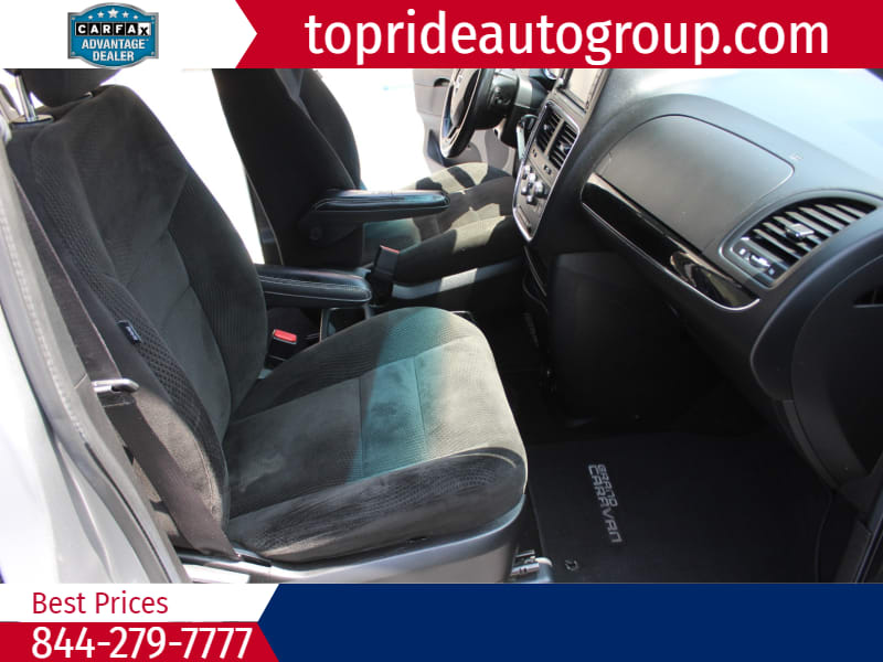 Dodge Grand Caravan 2016 price $8,995