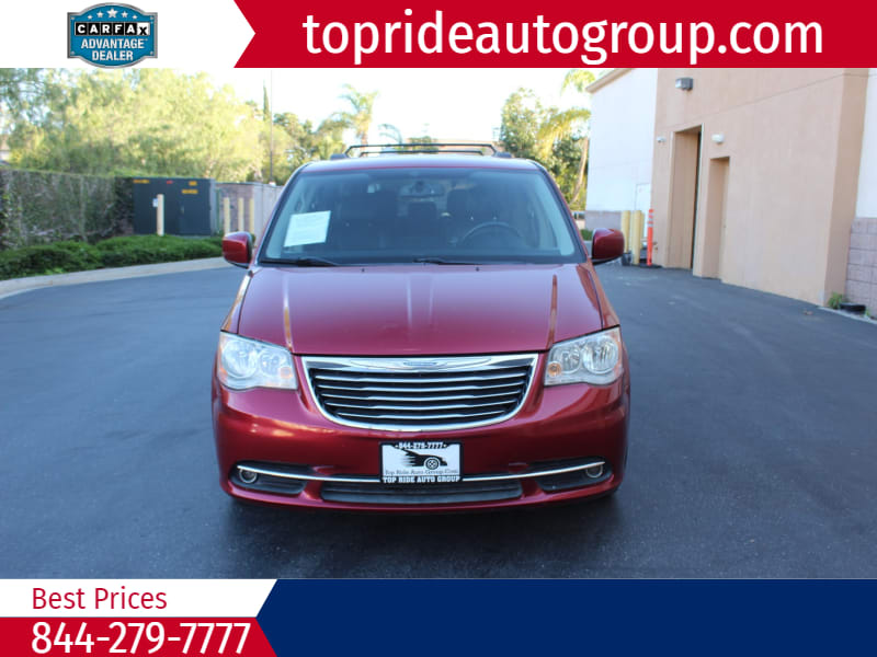 Chrysler Town & Country 2012 price $7,995