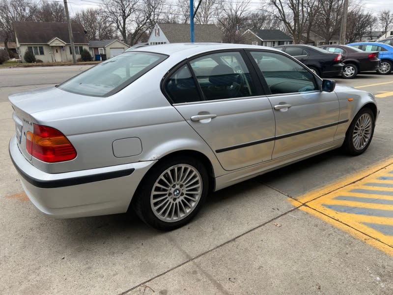 BMW 330 2003 price $2,900