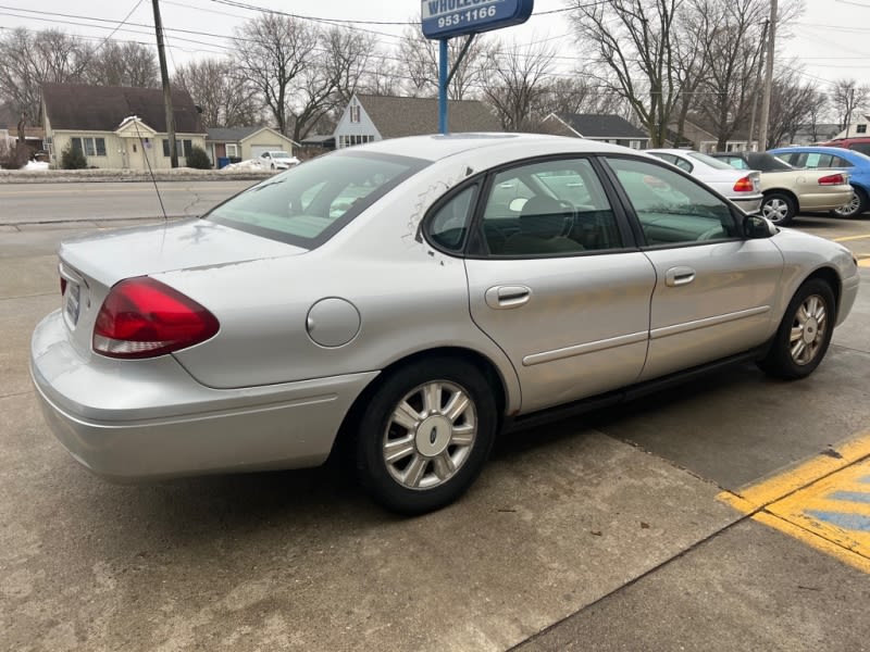 FORD TAURUS 2007 price $2,200