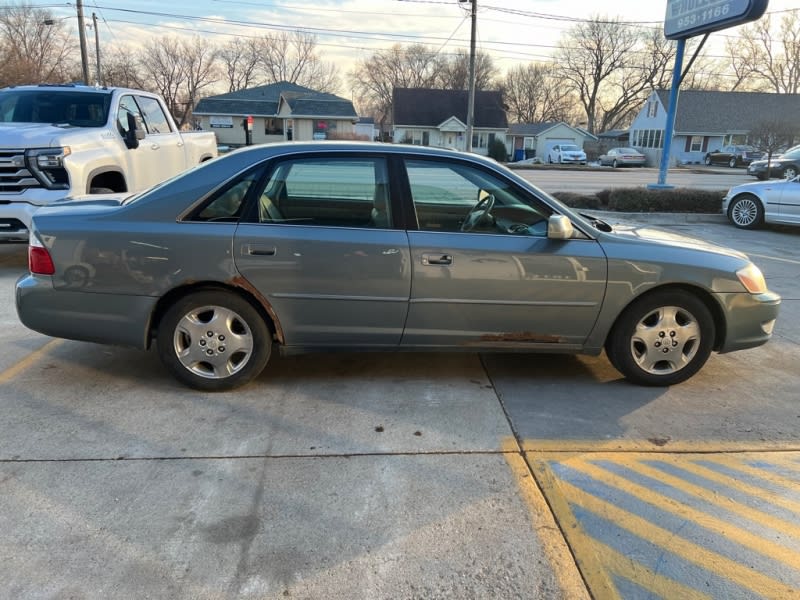 TOYOTA AVALON 2003 price $2,800