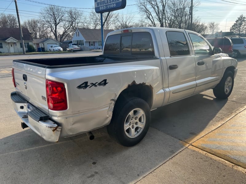 DODGE DAKOTA 2005 price $2,500