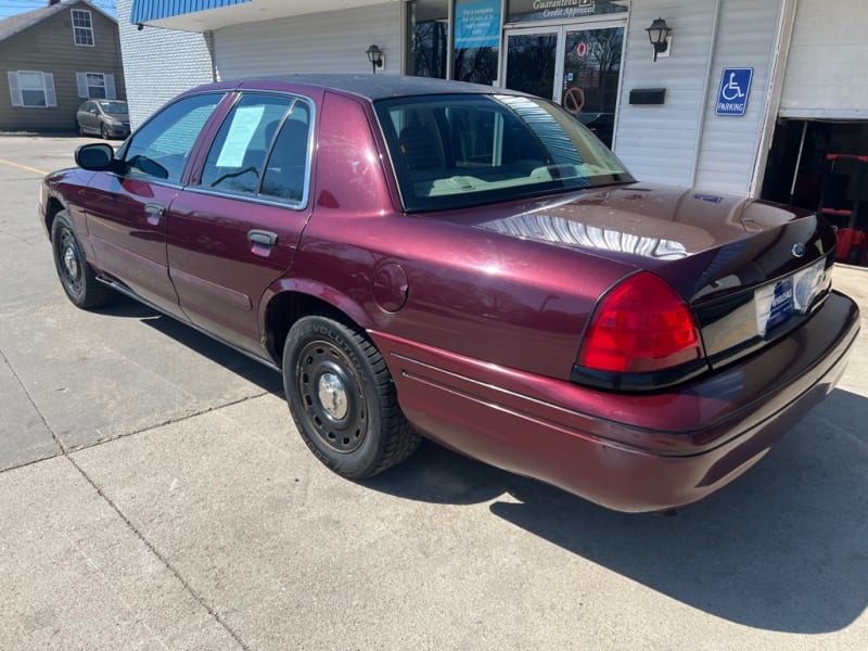 FORD CROWN VICTORIA 2005 price $2,500